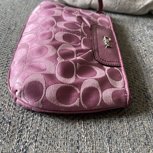 Coach Light Purple Canvas C Signature Patent Leather Trim Wristlet Wallet - Picture 7 of 16